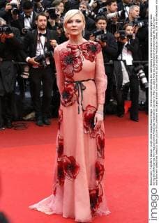 Kirsten Dunst attending the Cafe Society premiere and the Opening Night Gala during the 69th Cannes Film Festival at the Palais des Festivals in Cannes on May 11, 2016 Foto:xD.xBedrosianx xFuturexImage
