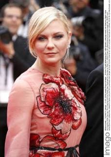 Kirsten Dunst attending the Cafe Society premiere and the Opening Night Gala during the 69th Cannes Film Festival at the Palais des Festivals in Cannes on May 11, 2016 Foto:xD.xBedrosianx xFuturexImage