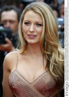 Blake Lively attending the Cafe Society premiere and the Opening Night Gala during the 69th Cannes Film Festival at the Palais des Festivals in Cannes on May 11, 2016 Foto:xD.xBedrosianx xFuturexImage