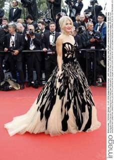 Hofit Golan attending the Cafe Society premiere and the Opening Night Gala during the 69th Cannes Film Festival at the Palais des Festivals in Cannes on May 11, 2016 Foto:xD.xBedrosianx xFuturexImage