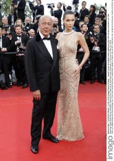 Fawaz Gruosi and Bella Hadid attending the Cafe Society premiere and the Opening Night Gala during the 69th Cannes Film Festival at the Palais des Festivals in Cannes on May 11, 2016 Foto:xD.xBedrosianx xFuturexImage