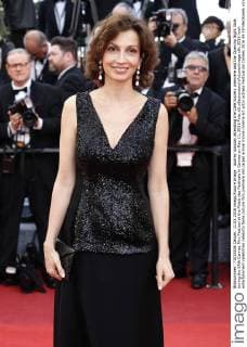 Audrey Azoulay attending the Cafe Society premiere and the Opening Night Gala during the 69th Cannes Film Festival at the Palais des Festivals in Cannes on May 11, 2016 Foto:xD.xBedrosianx xFuturexImage