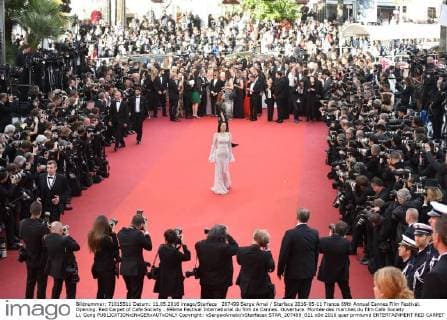 207499 Serge Arnal Starface 2016-05-11 France 69th Annual Cannes Film Festival. Opening. Red Carpet of Cafe Society . 69ème Festival International du film de Cannes. Ouverture. Montée des marches du film Cafe Society . Li, Gong  Copyright: xSergexArnalx xStarfacex STAR_207499_011