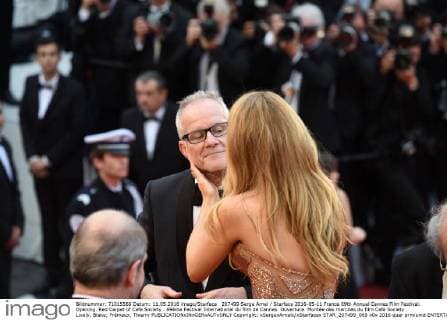 207499 Serge Arnal Starface 2016-05-11 France 69th Annual Cannes Film Festival. Opening. Red Carpet of Cafe Society . 69ème Festival International du film de Cannes. Ouverture. Montée des marches du film Cafe Society . Lively, Blake; Frémaux, Thierry  Copyright: xSergexArnalx xStarfacex STAR_207499_069