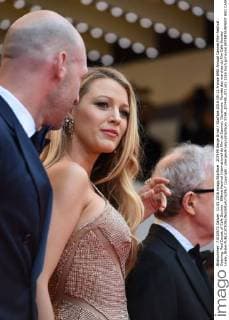 207499 Serge Arnal Starface 2016-05-11 France 69th Annual Cannes Film Festival. Opening. Red Carpet of Cafe Society . 69ème Festival International du film de Cannes. Ouverture. Montée des marches du film Cafe Society . Lively, Blake  Copyright: xSergexArnalx xStarfacex STAR_207499_073