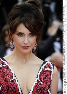 Frederique Bel CINEMA : 69 eme Festival de Cannes - Red Carpet - Cafe Society - 11 05 2016 LoicThebaudx 