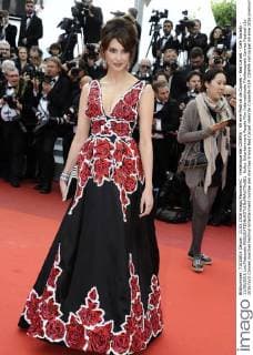 Frederique Bel CINEMA : 69 eme Festival de Cannes - Red Carpet - Cafe Society - 11 05 2016 LoicThebaudx 