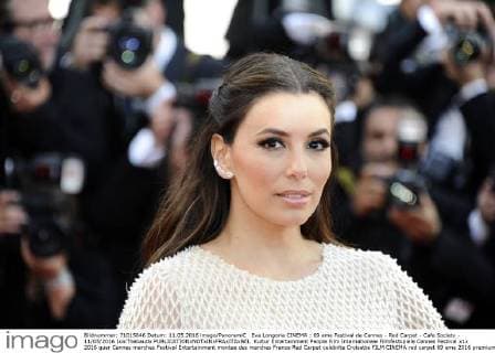 Eva Longoria CINEMA : 69 eme Festival de Cannes - Red Carpet - Cafe Society - 11 05 2016 LoicThebaudx 