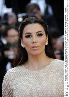 Eva Longoria CINEMA : 69 eme Festival de Cannes - Red Carpet - Cafe Society - 11 05 2016 LoicThebaudx 