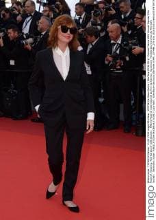 207496 De Rosa-Garcia Starface 2016-05-11 Cannes France 69th Annual Cannes Film Festival. Opening. Red Carpet of Cafe Society . 69ème Festival International du film de Cannes. Ouverture. Montée des marches du film Cafe Society . Sarandon, Susan  Copyright: xDexRosa-Garciax xStarfacex STAR_207496_259