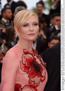 207496 De Rosa-Garcia Starface 2016-05-11 Cannes France 69th Annual Cannes Film Festival. Opening. Red Carpet of Cafe Society . 69ème Festival International du film de Cannes. Ouverture. Montée des marches du film Cafe Society . Dunst, Kirsten  Copyright: xDexRosa-Garciax xStarfacex STAR_207496_322