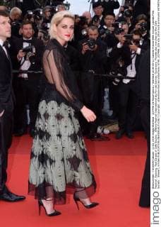 207496 De Rosa-Garcia Starface 2016-05-11 Cannes France 69th Annual Cannes Film Festival. Opening. Red Carpet of Cafe Society . 69ème Festival International du film de Cannes. Ouverture. Montée des marches du film Cafe Society . Stewart, Kristen  Copyright: xDexRosa-Garciax xStarfacex STAR_207496_325