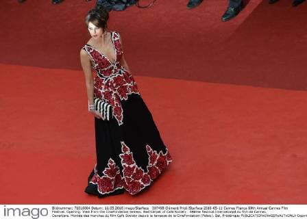 207498 Clément Prioli Starface 2016-05-11 Cannes France 69th Annual Cannes Film Festival. Opening. View from the CineFondation terrass. Red Carpet of Cafe Society . 69ème Festival International du film de Cannes. Ouverture. Montée des marches du film Cafe Society depuis la terrasse de la CineFondation (Palais). Bel, Frédérique  Copyright: xClémentxPriolix STAR_207498_008
