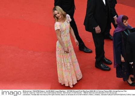 207498 Clément Prioli Starface 2016-05-11 Cannes France 69th Annual Cannes Film Festival. Opening. View from the CineFondation terrass. Red Carpet of Cafe Society . 69ème Festival International du film de Cannes. Ouverture. Montée des marches du film Cafe Society depuis la terrasse de la CineFondation (Palais). Paradis, Vanessa  Copyright: xClémentxPriolix STAR_207498_080