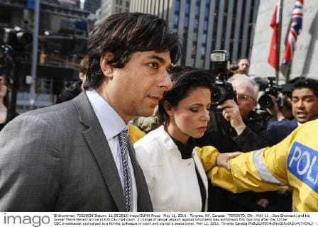 May 11, 2016 - Toronto, NY, Canada - TORONTO, ON - MAY 11 - Jian Ghomeshi and his lawyer Marie Henein arrive at Old City Hall court. A charge of sexual assault against Ghomeshi was withdrawn this morning after the former CBC broadcaster apologized to a former colleague in court and signed a peace bond. May 11, 2016. Toronto Canada  - ZUMAt14_