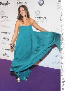 DUFTSTARS -Deutscher Parfumpreis 2016 Janina Uhse Ankunft zur Verleihung der Duftstars- Deutscher Parfumpreis 2016 im Kraftwerk Mitte in Berlin, 12.05.2016