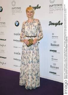 DUFTSTARS -Deutscher Parfumpreis 2016 Susanne Atwell Ankunft zur Verleihung der Duftstars- Deutscher Parfumpreis 2016 im Kraftwerk Mitte in Berlin, 12.05.2016