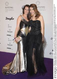 DUFTSTARS -Deutscher Parfumpreis 2016 Katrin Wrobel, Annett Moeller Ankunft zur Verleihung der Duftstars- Deutscher Parfumpreis 2016 im Kraftwerk Mitte in Berlin, 12.05.2016