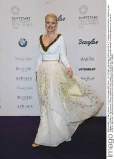 DUFTSTARS -Deutscher Parfumpreis 2016 Franziska Knuppe Ankunft zur Verleihung der Duftstars- Deutscher Parfumpreis 2016 im Kraftwerk Mitte in Berlin, 12.05.2016
