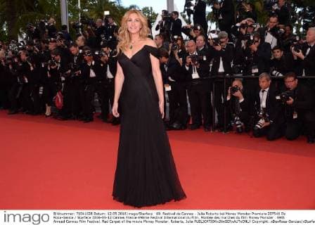 69. Festival de Cannes - Julia Roberts bei Money Monster Premiere 207546 De Rosa-Garcia Starface 2016-05-12 Cannes France 69ème Festival International du Film. Montée des marches du film Money Monster . 69th Annual Cannes Film Festival. Red Carpet of the movie Money Monster. Roberts, Julia  Copyright: xDexRosa-Garciax xStarfacex STAR_207546_116