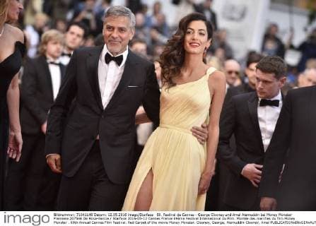 69. Festival de Cannes - George Clooney und Amal Alamuddin bei Money Monster Premiere 207546 De Rosa-Garcia Starface 2016-05-12 Cannes France 69ème Festival International du Film. Montée des marches du film Money Monster . 69th Annual Cannes Film Festival. Red Carpet of the movie Money Monster. Clooney, George; Alamuddin-Clooney, Amal  Copyright: xDexRosa-Garciax xStarfacex STAR_207546_236