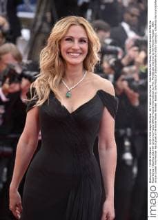 69. Festival de Cannes - Julia Roberts bei Money Monster Premiere 207546 De Rosa-Garcia Starface 2016-05-12 Cannes France 69ème Festival International du Film. Montée des marches du film Money Monster . 69th Annual Cannes Film Festival. Red Carpet of the movie Money Monster. Roberts, Julia  Copyright: xDexRosa-Garciax xStarfacex STAR_207546_248