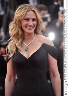 69. Festival de Cannes - Julia Roberts bei Money Monster Premiere 207546 De Rosa-Garcia Starface 2016-05-12 Cannes France 69ème Festival International du Film. Montée des marches du film Money Monster . 69th Annual Cannes Film Festival. Red Carpet of the movie Money Monster. Roberts, Julia  Copyright: xDexRosa-Garciax xStarfacex STAR_207546_250