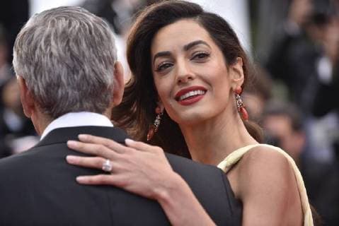 69. Festival de Cannes - George Clooney und Amal Alamuddin bei Money Monster Premiere 207546 De Rosa-Garcia Starface 2016-05-12 Cannes France 69ème Festival International du Film. Montée des marches du film Money Monster . 69th Annual Cannes Film Festival. Red Carpet of the movie Money Monster. Clooney, George; Alamuddin-Clooney, Amal  Copyright: xDexRosa-Garciax xStarfacex STAR_207546_261