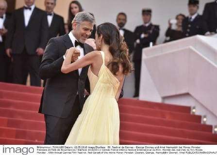 69. Festival de Cannes - George Clooney und Amal Alamuddin bei Money Monster Premiere 207546 De Rosa-Garcia Starface 2016-05-12 Cannes France 69ème Festival International du Film. Montée des marches du film Money Monster . 69th Annual Cannes Film Festival. Red Carpet of the movie Money Monster. Clooney, George; Alamuddin-Clooney, Amal  Copyright: xDexRosa-Garciax xStarfacex STAR_207546_273