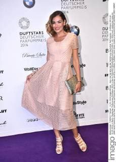 Jana Ina Zarrella bei der Verleihung Deutscher Parfumpreis - Duftstars 2016 am 12.05.2016 in Berlin Deutscher Parfumpreis Duftstars 2016 in Berlin 