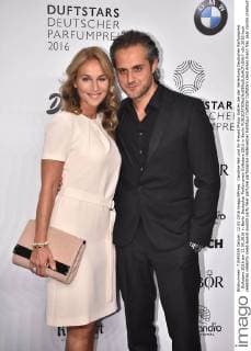 Caroline Beil und ihr Freund Philpp Sattler bei der Verleihung Deutscher Parfumpreis - Duftstars 2016 am 12.05.2016 in Berlin Deutscher Parfumpreis Duftstars 2016 in Berlin 