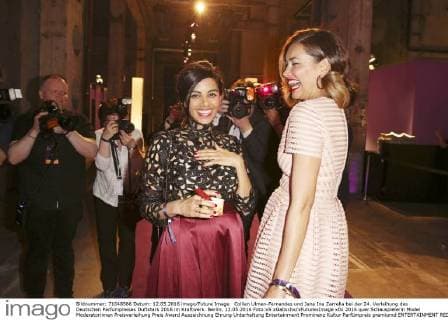 Collien Ulmen-Fernandes und Jana Ina Zarrella bei der 24. Verleihung des Deutschen Parfumpreises Duftstars 2016 im Kraftwerk. Berlin, 12.05.2016 Foto:xS.xGabschx xFuturexImage