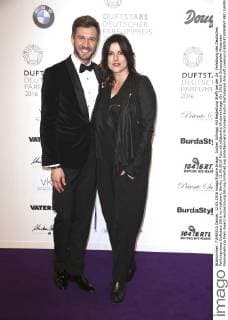 Jochen Schropp mit Begleitung Steffi bei der 24. Verleihung des Deutschen Parfumpreises Duftstars 2016 im Kraftwerk. Berlin, 12.05.2016 Foto:xS.xGabschx xFuturexImage