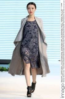 Qingdao Fashion Week - Pozo Modenschau (160513) -- QINGDAO, May 13, 2016 -- A model presents a creation of a fashion brand Pozo during the 16th China (Qingdao) International Fashion Week in Qingdao, east China s Shandong Province, May 13, 2016. ) (mp) CHINA-QINGDAO-FASHION WEEK (CN) ChenxJianli 