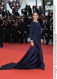69. Filmfestival Cannes: Slack Bay - Ma Loute Filmpremiere 69th Cannes Film Festival 2016, Red Carpet film Ma Loute . Pictured: Juliette Binoche  SimonexComi Cannes