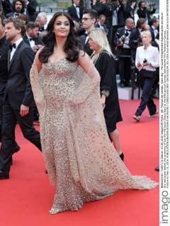 69. Festival de Cannes: Slack Bay - Ma Loute Filmpremiere Aishwarya Rai arrives on the red carpet before the screening of the film Ma Loute (Slack Bay) at the 69th annual Cannes International Film Festival in Cannes, France on May 13, 2016.  CAN20160513807 DAVIDxSILPA