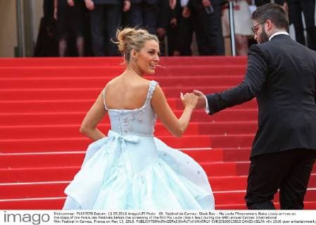 69. Festival de Cannes: Slack Bay - Ma Loute Filmpremiere Blake Lively arrives on the steps of the Palais des Festivals before the screening of the film Ma Loute (Slack Bay) during the 69th annual Cannes International Film Festival in Cannes, France on May 13, 2016.  CAN20160513815 DAVIDxSILPA