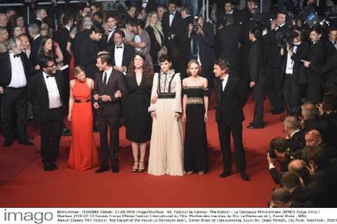 69. Festival de Cannes: The Dancer - La Danseuse Filmpremiere 207600 Serge Arnal Starface 2016-05-13 Cannes France 69ème Festival International du Film. Montée des marches du film La Danseuse et I, Daniel Blake . 69th Annual Cannes Film Festival. Red Carpet of the movie La Danseuse and I, Daniel Blake de Lencquesaing, Louis-Do; Depp-Paradis, Lily Rose; Sokolinski, Stéphanie ( SoKo ); Di Giusto, Stephanie  Copyright: xSergexArnalx xStarfacex STAR_207600_001