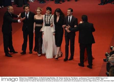 69. Festival de Cannes: The Dancer - La Danseuse Filmpremiere 207600 Serge Arnal Starface 2016-05-13 Cannes France 69ème Festival International du Film. Montée des marches du film La Danseuse et I, Daniel Blake . 69th Annual Cannes Film Festival. Red Carpet of the movie La Danseuse and I, Daniel Blake de Lencquesaing, Louis-Do; Depp-Paradis, Lily Rose; Sokolinski, Stéphanie ( SoKo ); Di Giusto, Stephanie  Copyright: xSergexArnalx xStarfacex STAR_207600_002