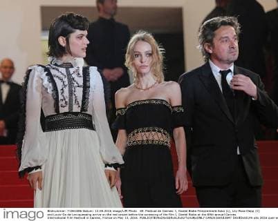69. Festival de Cannes: I, Daniel Blake Filmpremiere Soko (L), Lily-Rose Depp (C) and Louis-Do de Lencquesaing arrive on the red carpet before the screening of the film I, Daniel Blake at the 69th annual Cannes International Film Festival in Cannes, France on May 13, 2016.  CAN20160513847 DAVIDxSILPA