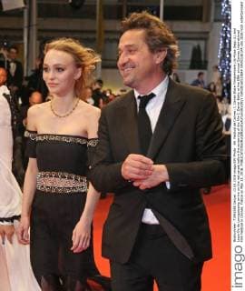69. Festival de Cannes: I, Daniel Blake Filmpremiere Lily-Rose Depp (L) and Louis-Do de Lencquesaing arrive on the red carpet before the screening of the film I, Daniel Blake at the 69th annual Cannes International Film Festival in Cannes, France on May 13, 2016.  CAN20160513849 DAVIDxSILPA