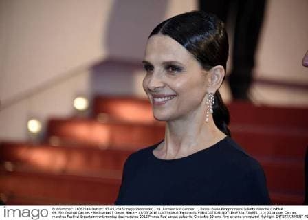 69. Filmfestival Cannes: I, Daniel Blake Filmpremiere Juliette Binoche CINEMA : 69. Filmfestival Cannes - Red carpet I Daniel Blake - 13 05 2016 LoicThebaud Panoramic 