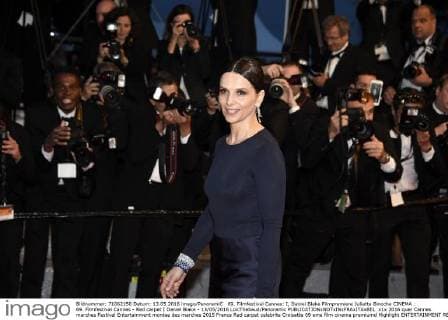 69. Filmfestival Cannes: I, Daniel Blake Filmpremiere Juliette Binoche CINEMA : 69. Filmfestival Cannes - Red carpet I Daniel Blake - 13 05 2016 LoicThebaud Panoramic 