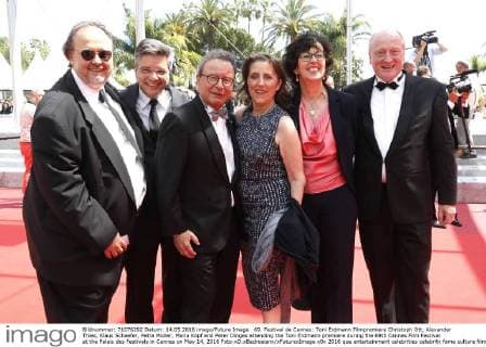 69. Festival de Cannes: Toni Erdmann Filmpremiere Christoph Ott, Alexander Thies, Klaus Schaefer, Petra Müller, Maria Köpf and Peter Dinges attending the Toni Erdmann premiere during the 69th Cannes Film Festival at the Palais des Festivals in Cannes on May 14, 2016 Foto:xD.xBedrosianx xFuturexImage
