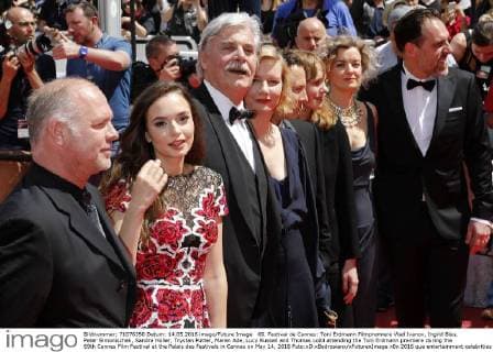 69. Festival de Cannes: Toni Erdmann Filmpremiere Vlad Ivanov, Ingrid Bisu, Peter Simonischek, Sandra Hüller, Trystan Putter, Maren Ade, Lucy Russell and Thomas Loibl attending the Toni Erdmann premiere during the 69th Cannes Film Festival at the Palais des Festivals in Cannes on May 14, 2016 Foto:xD.xBedrosianx xFuturexImage