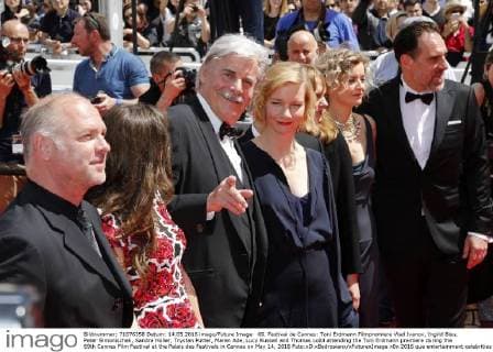 69. Festival de Cannes: Toni Erdmann Filmpremiere Vlad Ivanov, Ingrid Bisu, Peter Simonischek, Sandra Hüller, Trystan Putter, Maren Ade, Lucy Russell and Thomas Loibl attending the Toni Erdmann premiere during the 69th Cannes Film Festival at the Palais des Festivals in Cannes on May 14, 2016 Foto:xD.xBedrosianx xFuturexImage