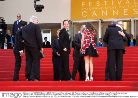 69. Festival de Cannes: Toni Erdmann Filmpremiere Trystan Putter and cast attending the Toni Erdmann premiere during the 69th Cannes Film Festival at the Palais des Festivals in Cannes on May 14, 2016 Foto:xD.xBedrosianx xFuturexImage