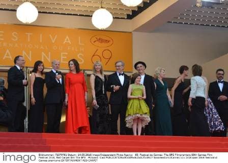 69. Festival de Cannes: The BFG Filmpremiere 69th Cannes Film Festival 2016, Red Carpet film The BFG . Pictured: Cast  SimonexComi Cannes