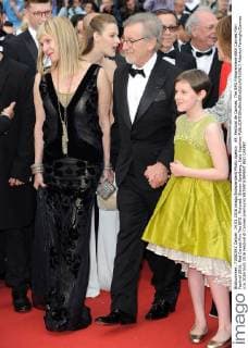 69. Festival de Cannes: The BFG Filmpremiere 69th Cannes Film Festival 2016, Red Carpet film The BFG . Pictured: Steven Spielberg, Cate Kapshaw  AlbertoxTerenghi Cannes