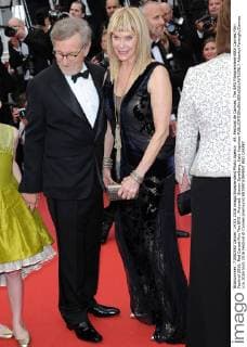 69. Festival de Cannes: The BFG Filmpremiere 69th Cannes Film Festival 2016, Red Carpet film The BFG . Pictured: Steven Spielberg, Cate Kapshaw  AlbertoxTerenghi Cannes